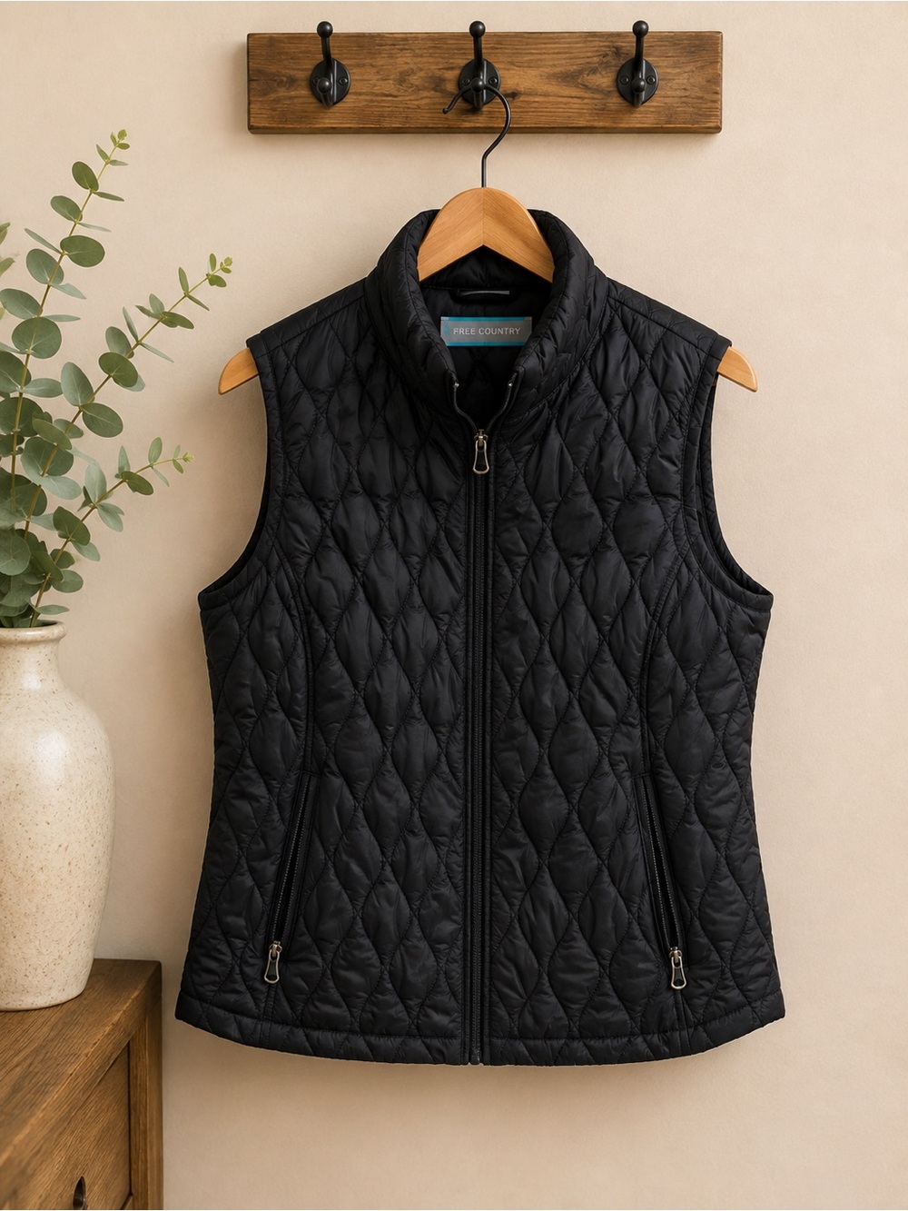 Free Country Women’s Medium Black Quilted Full Zip Vest Lightweight Puffer